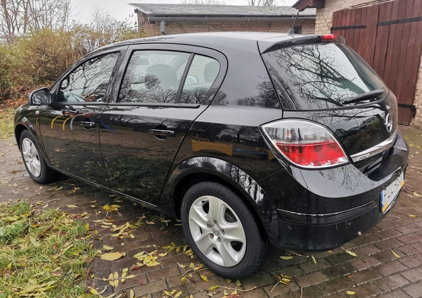 Opel Astra cena 17500 przebieg: 243080, rok produkcji 2011 z Ostróda małe 704